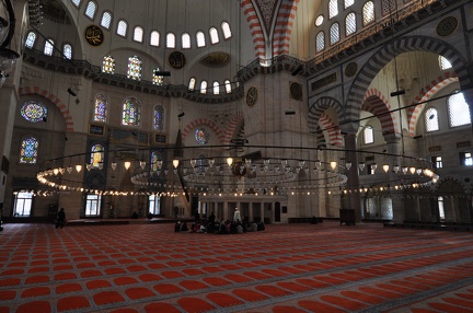 S leymaniye Mosque - Parying Space
